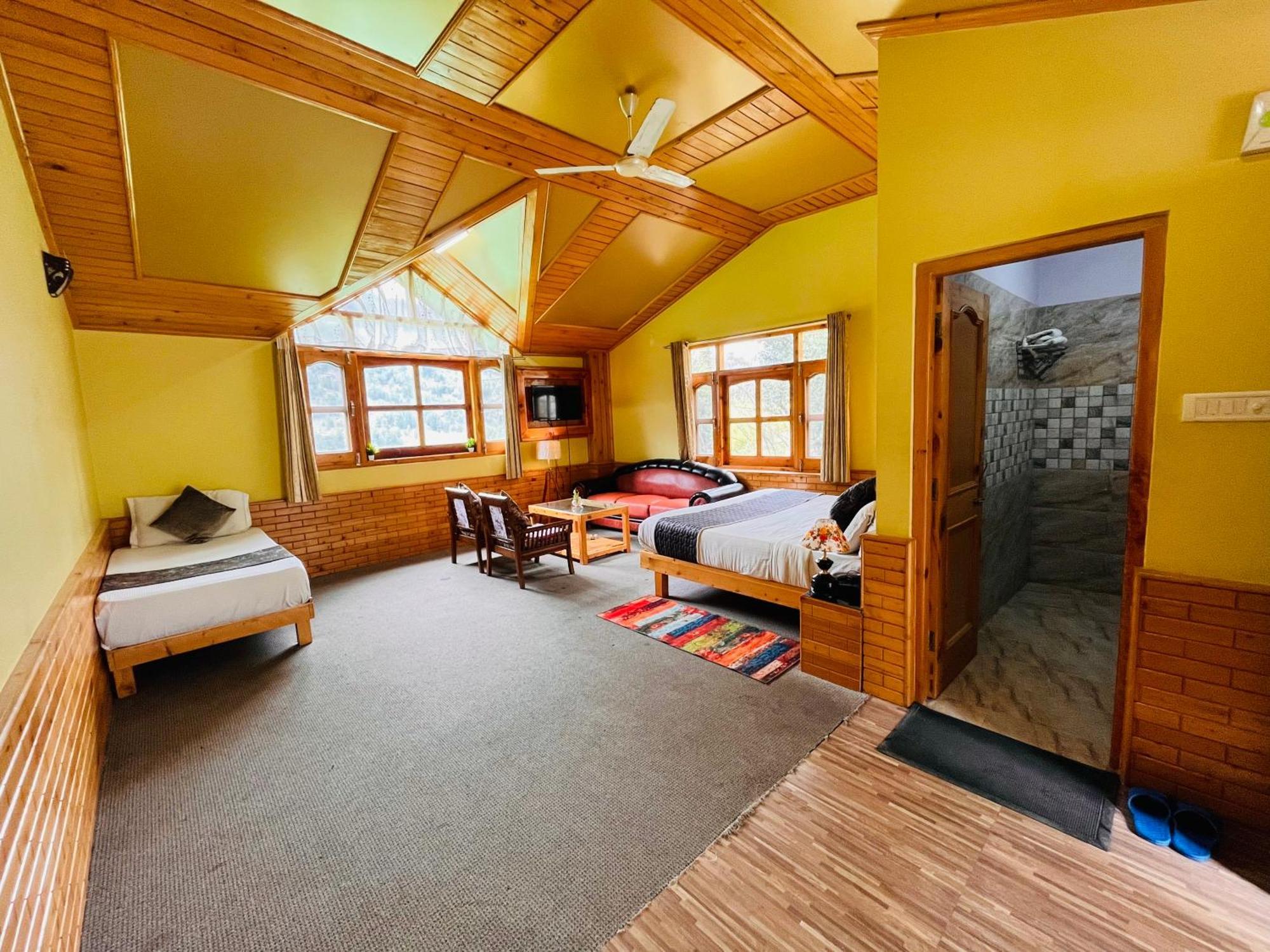 Hotel Hollywood Manali - Scenic River & Mountain View With Premium Rooms Esterno foto