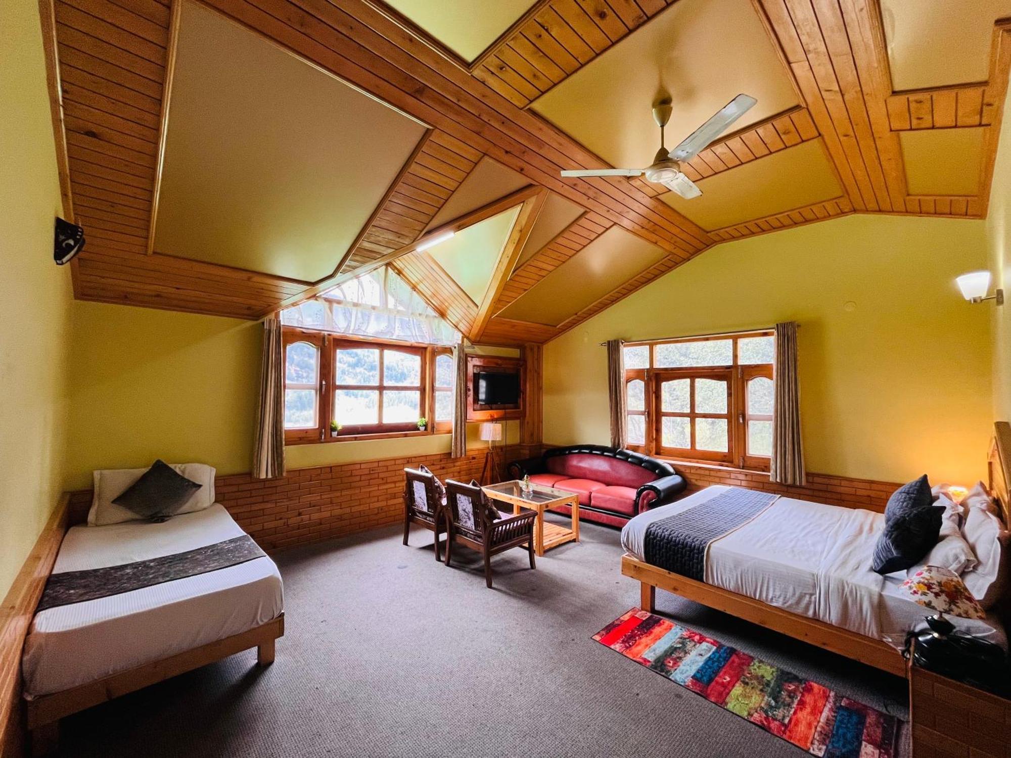 Hotel Hollywood Manali - Scenic River & Mountain View With Premium Rooms Esterno foto