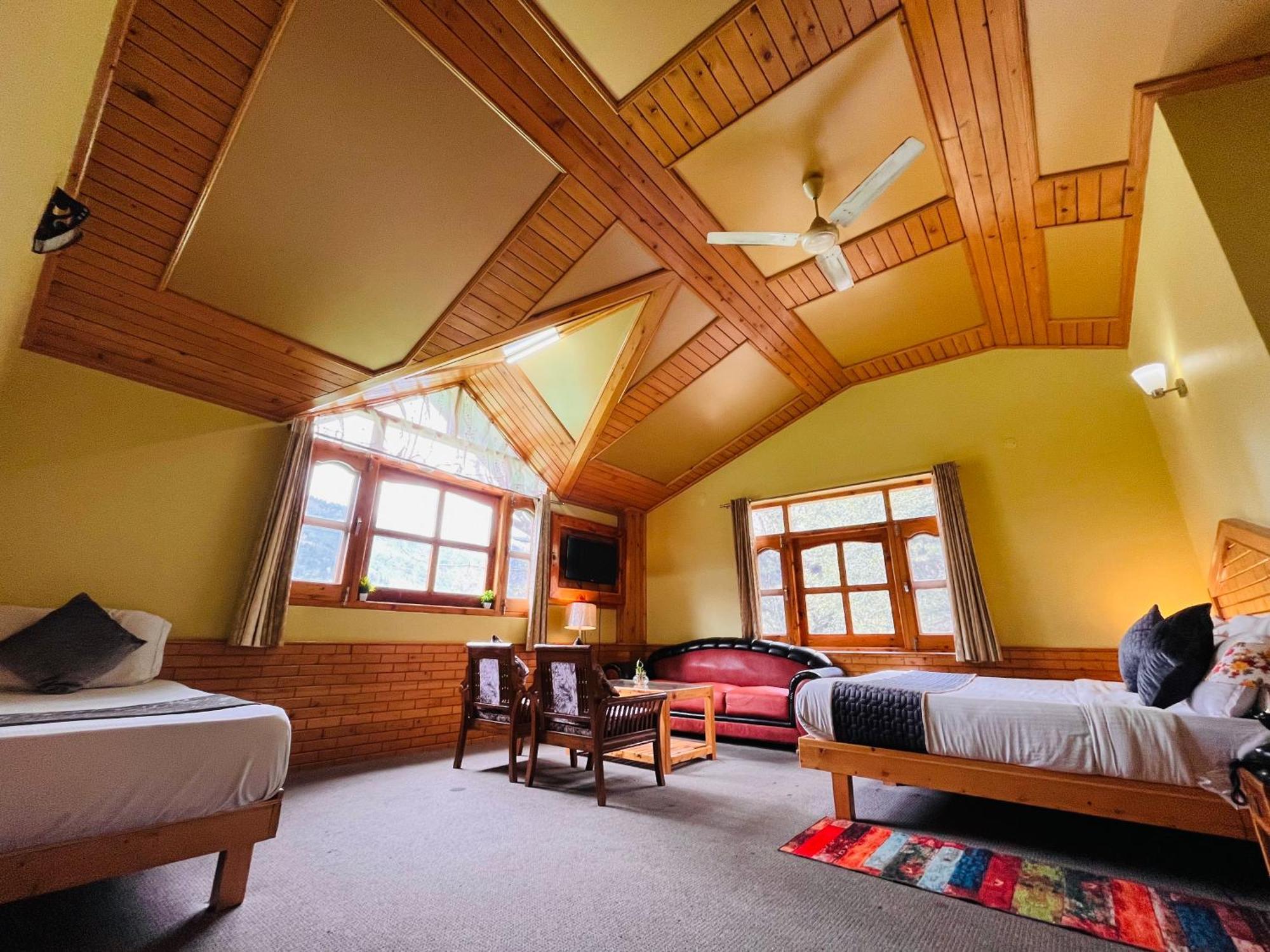 Hotel Hollywood Manali - Scenic River & Mountain View With Premium Rooms Esterno foto