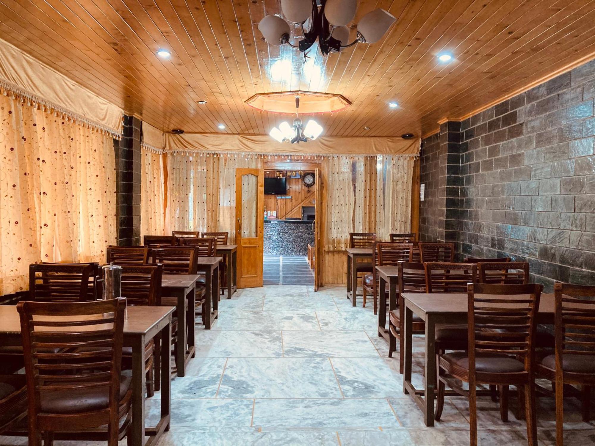 Hotel Hollywood Manali - Scenic River & Mountain View With Premium Rooms Esterno foto