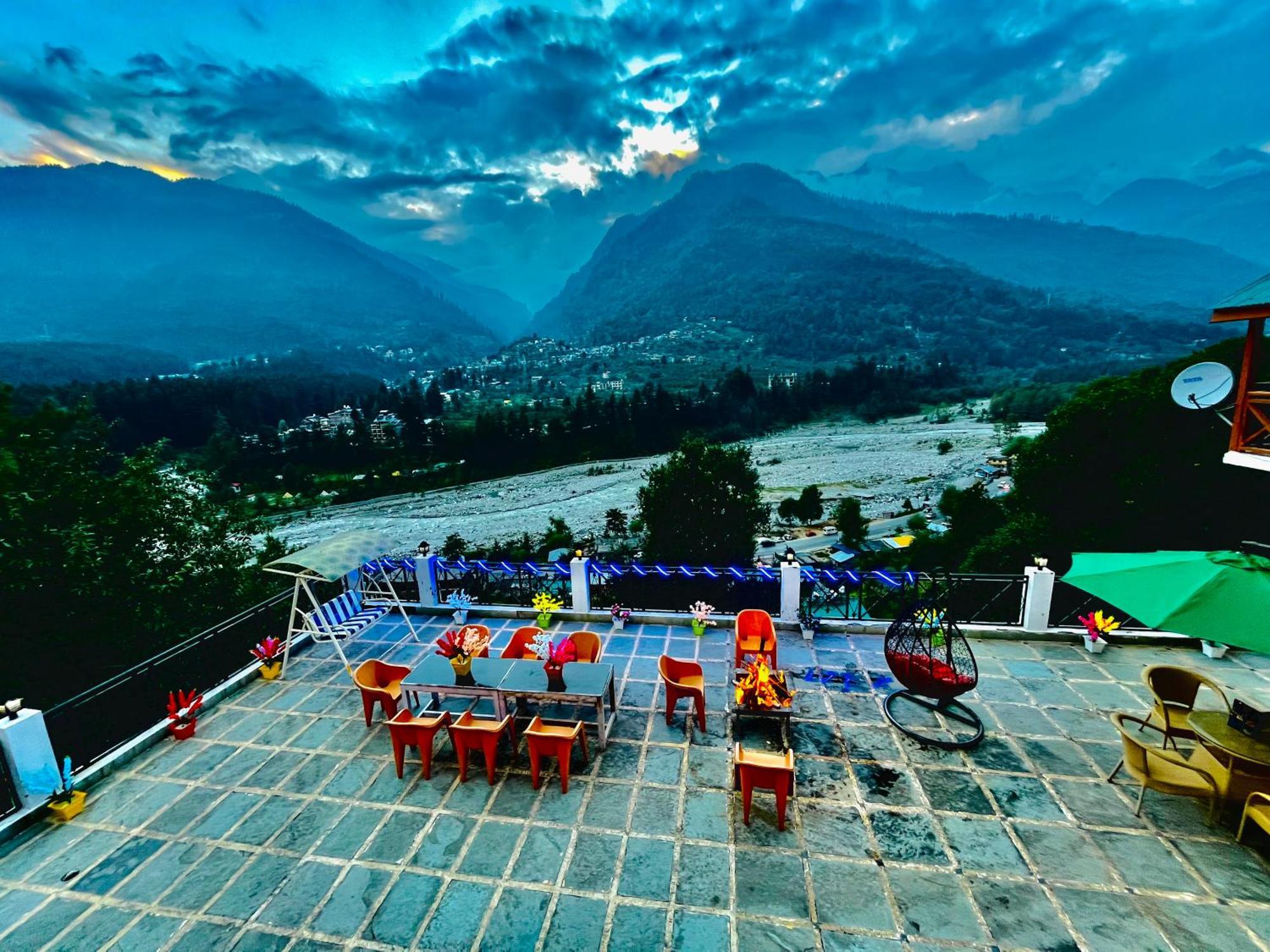 Hotel Hollywood Manali - Scenic River & Mountain View With Premium Rooms Esterno foto
