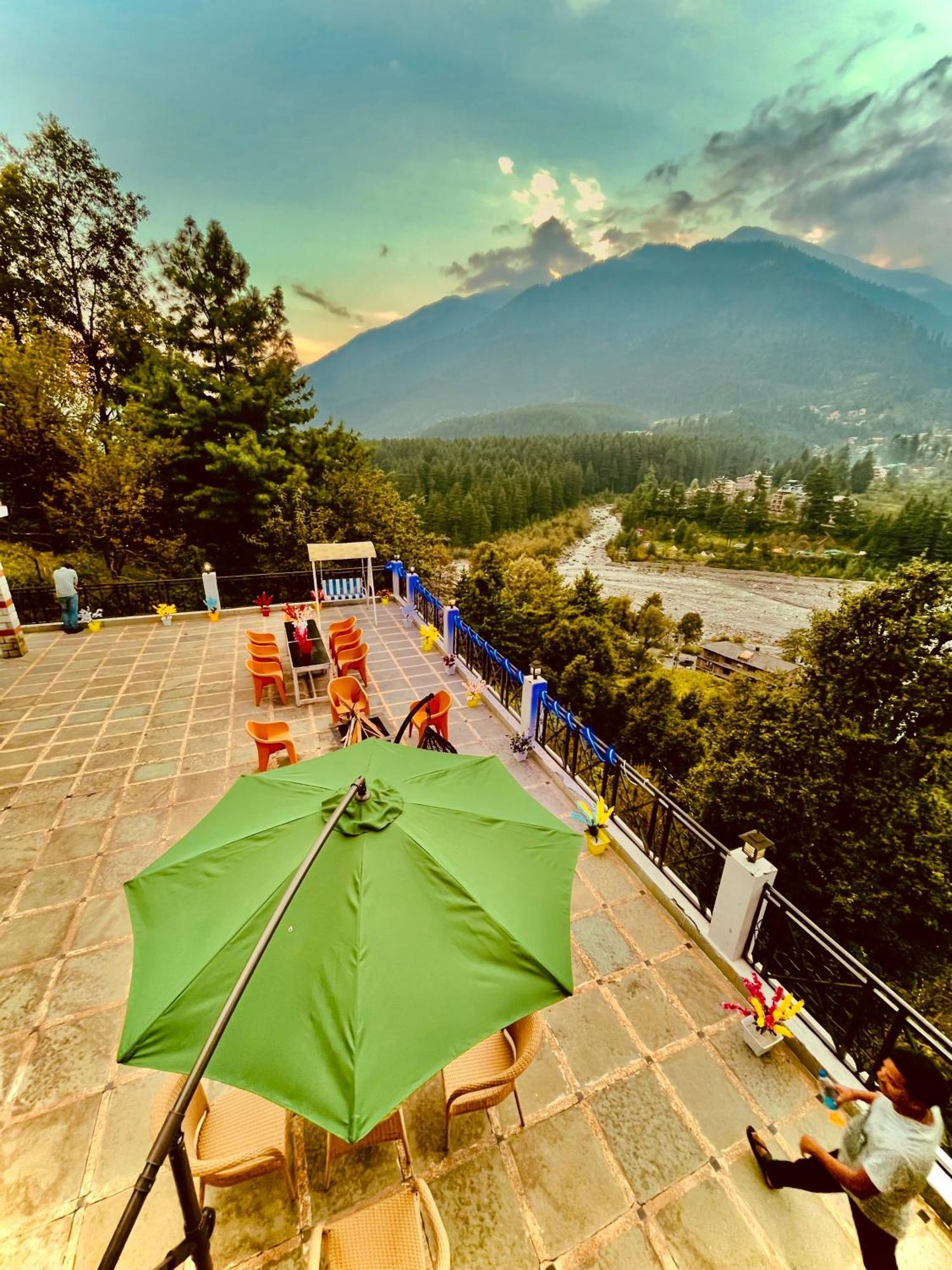 Hotel Hollywood Manali - Scenic River & Mountain View With Premium Rooms Esterno foto