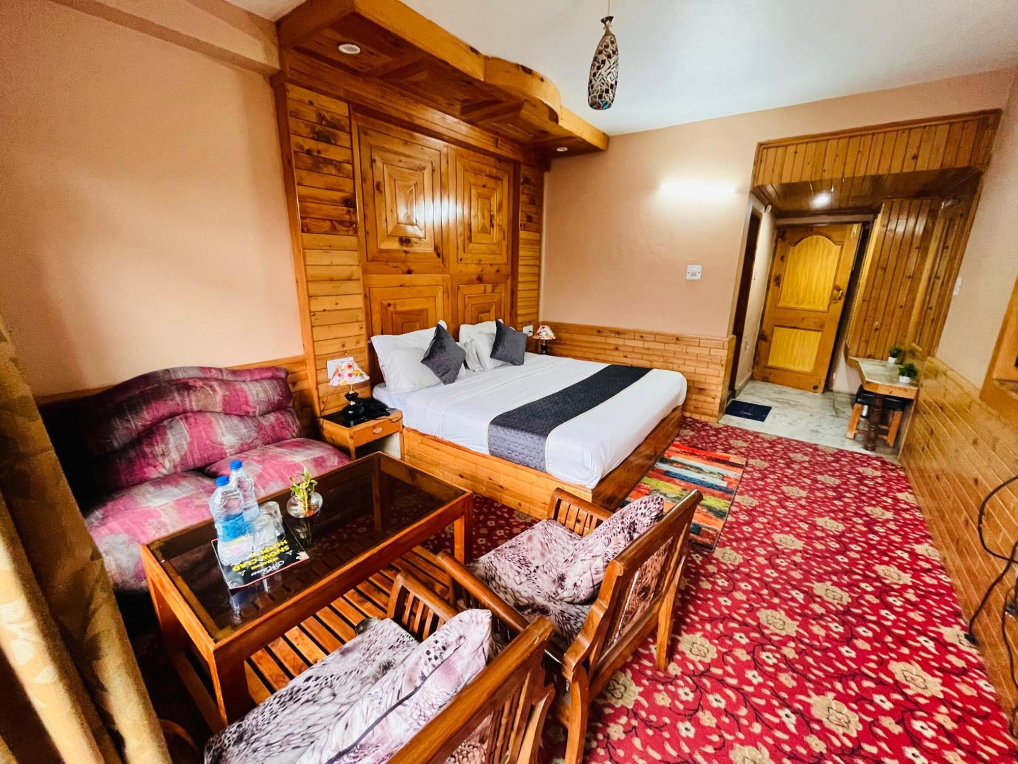 Hotel Hollywood Manali - Scenic River & Mountain View With Premium Rooms Esterno foto
