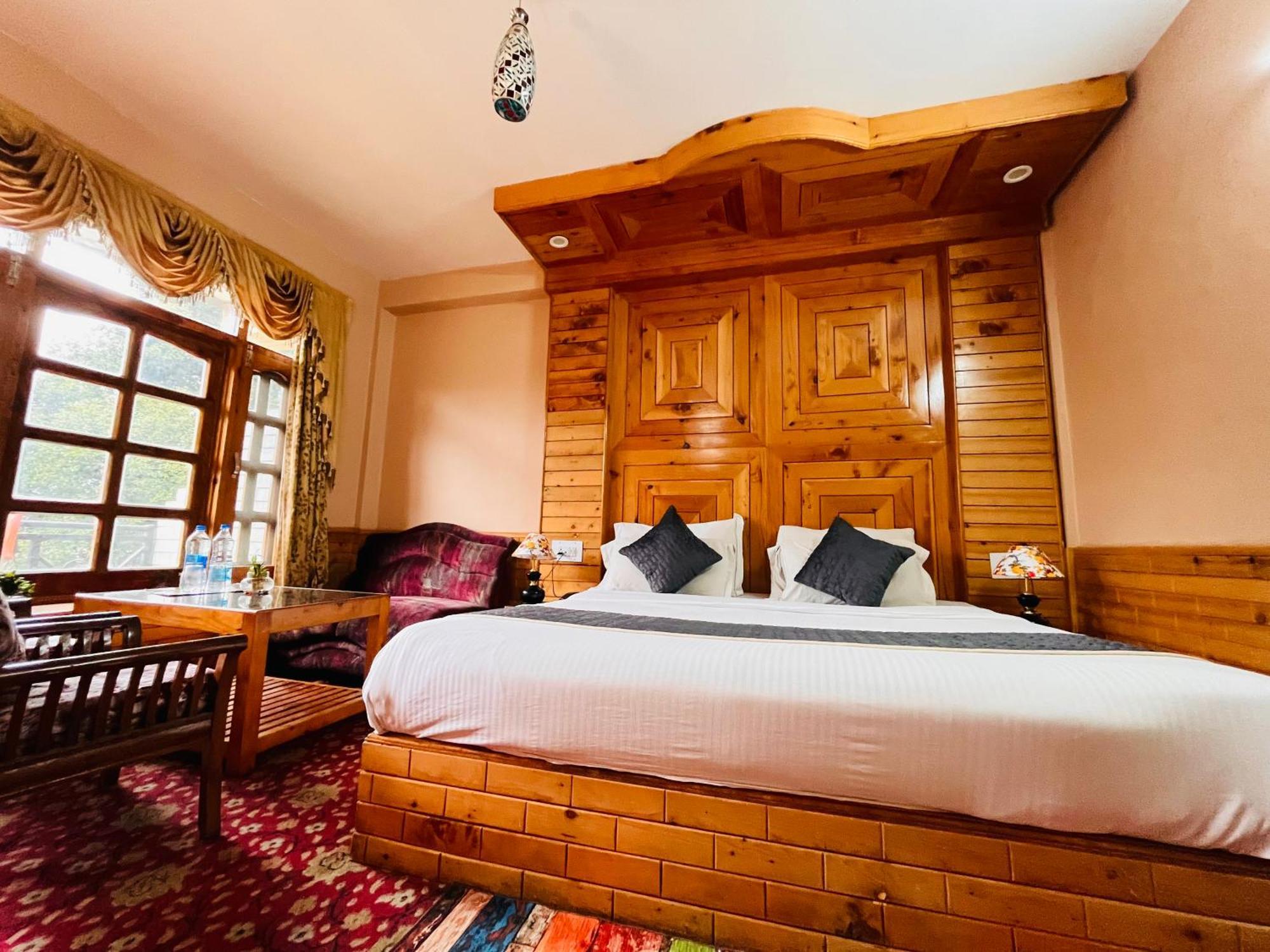 Hotel Hollywood Manali - Scenic River & Mountain View With Premium Rooms Esterno foto