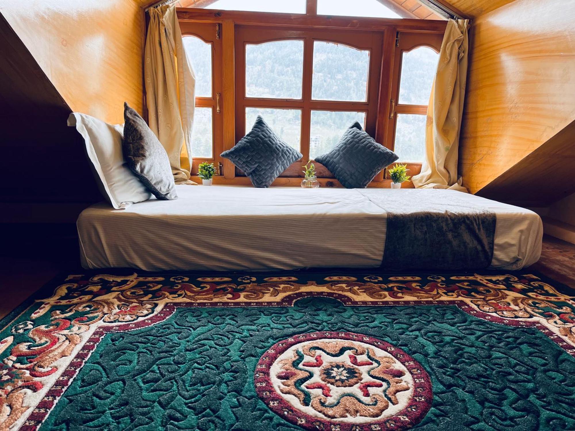 Hotel Hollywood Manali - Scenic River & Mountain View With Premium Rooms Esterno foto