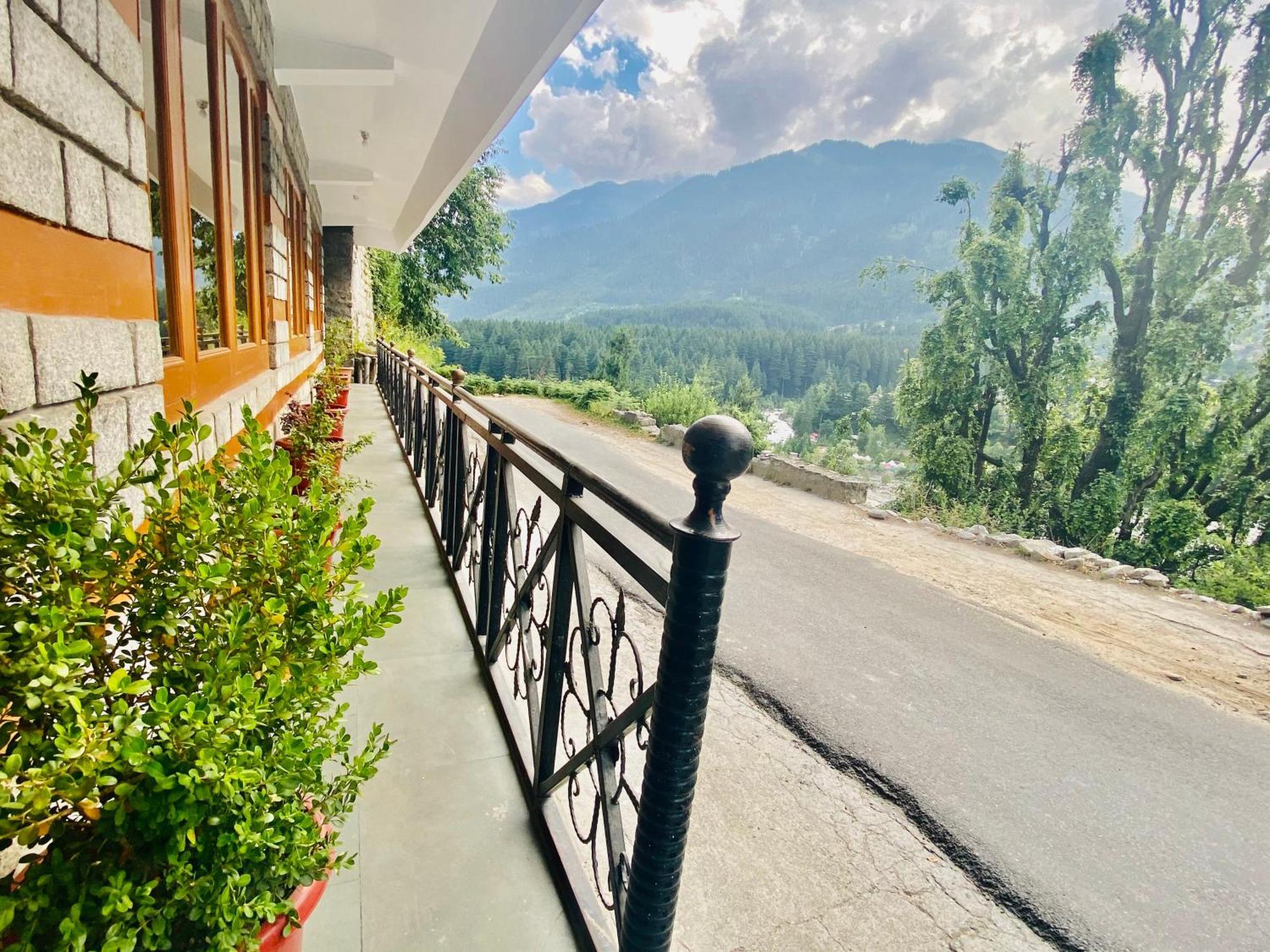 Hotel Hollywood Manali - Scenic River & Mountain View With Premium Rooms Esterno foto