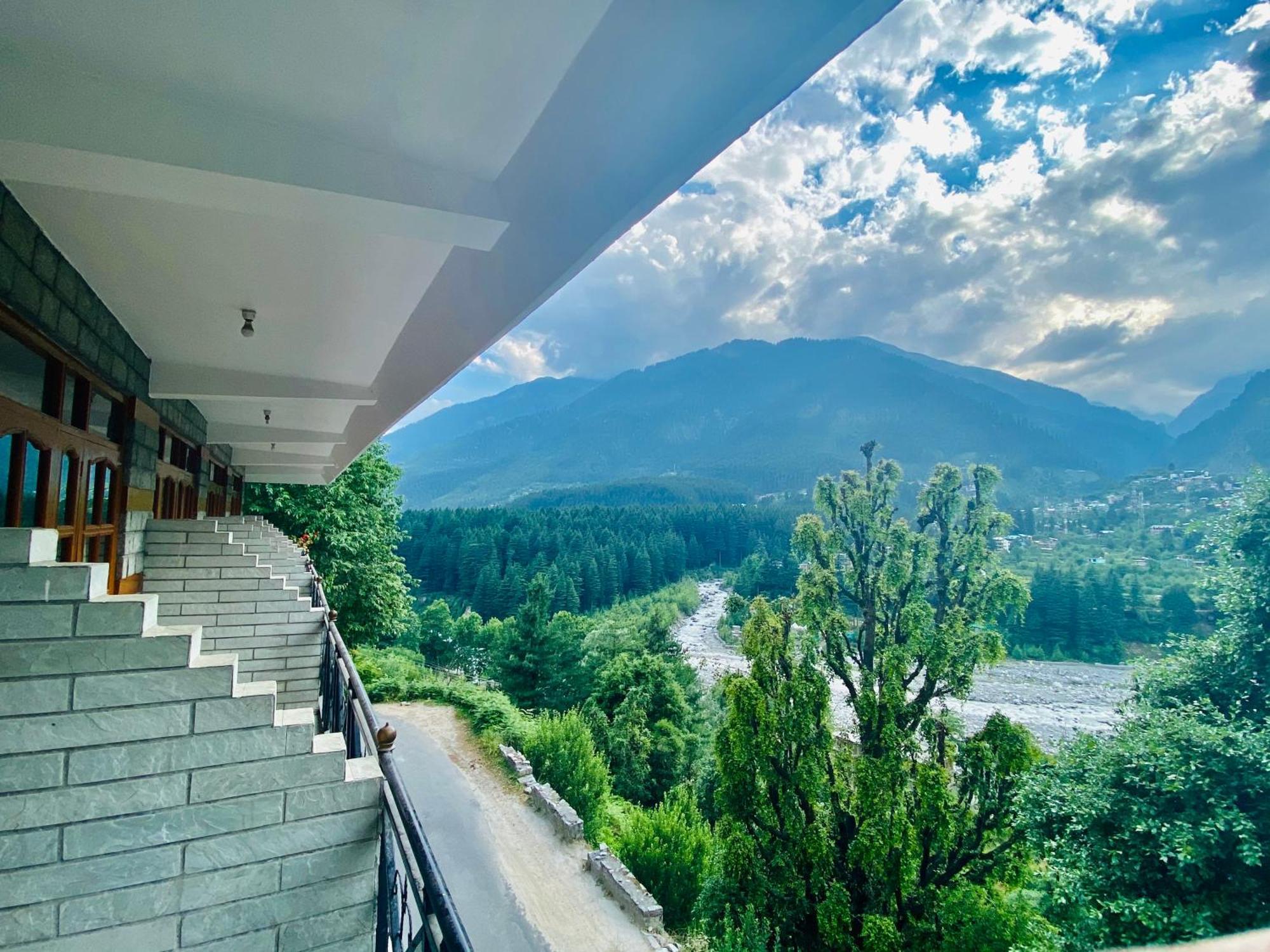 Hotel Hollywood Manali - Scenic River & Mountain View With Premium Rooms Esterno foto