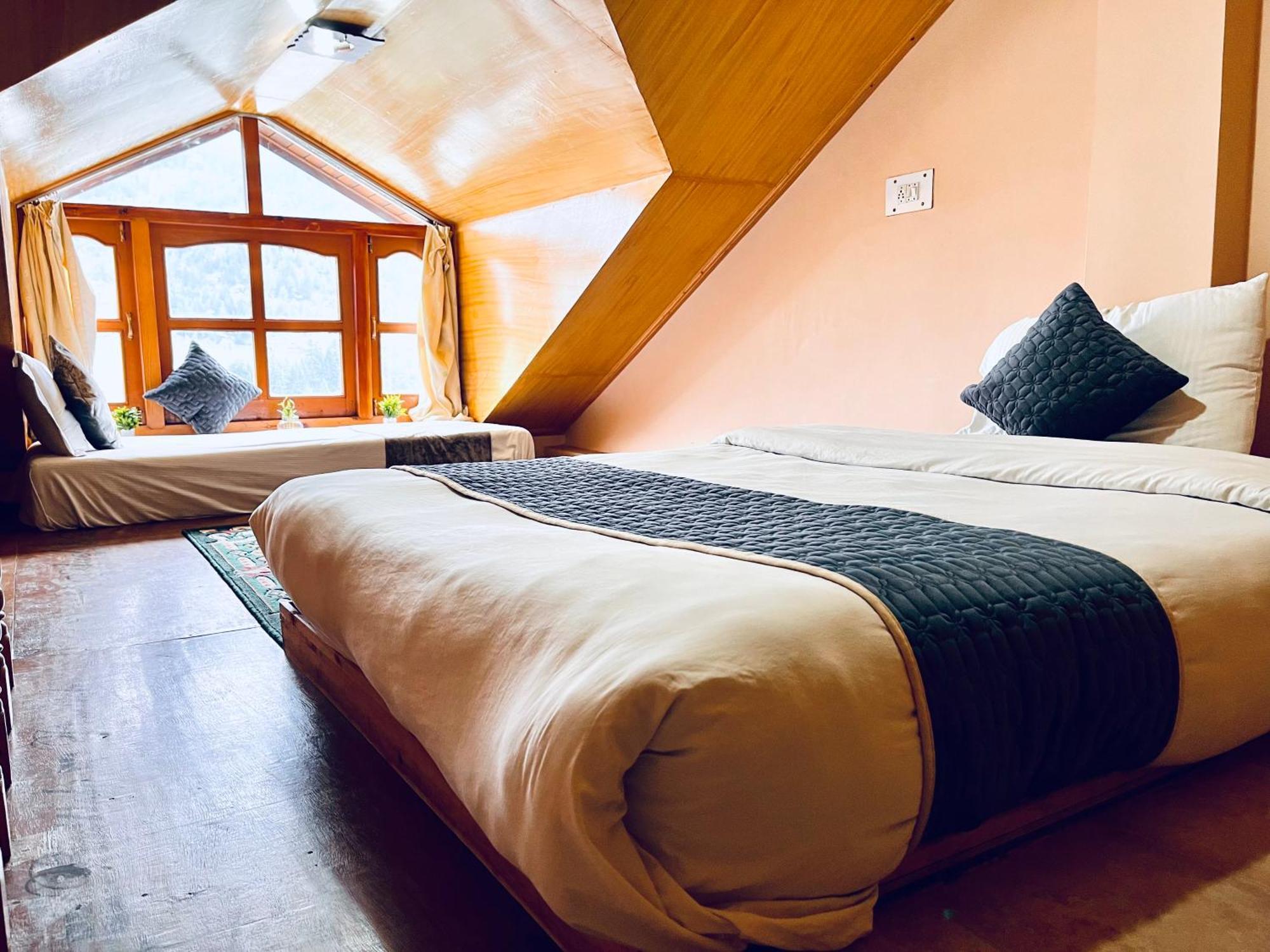 Hotel Hollywood Manali - Scenic River & Mountain View With Premium Rooms Esterno foto