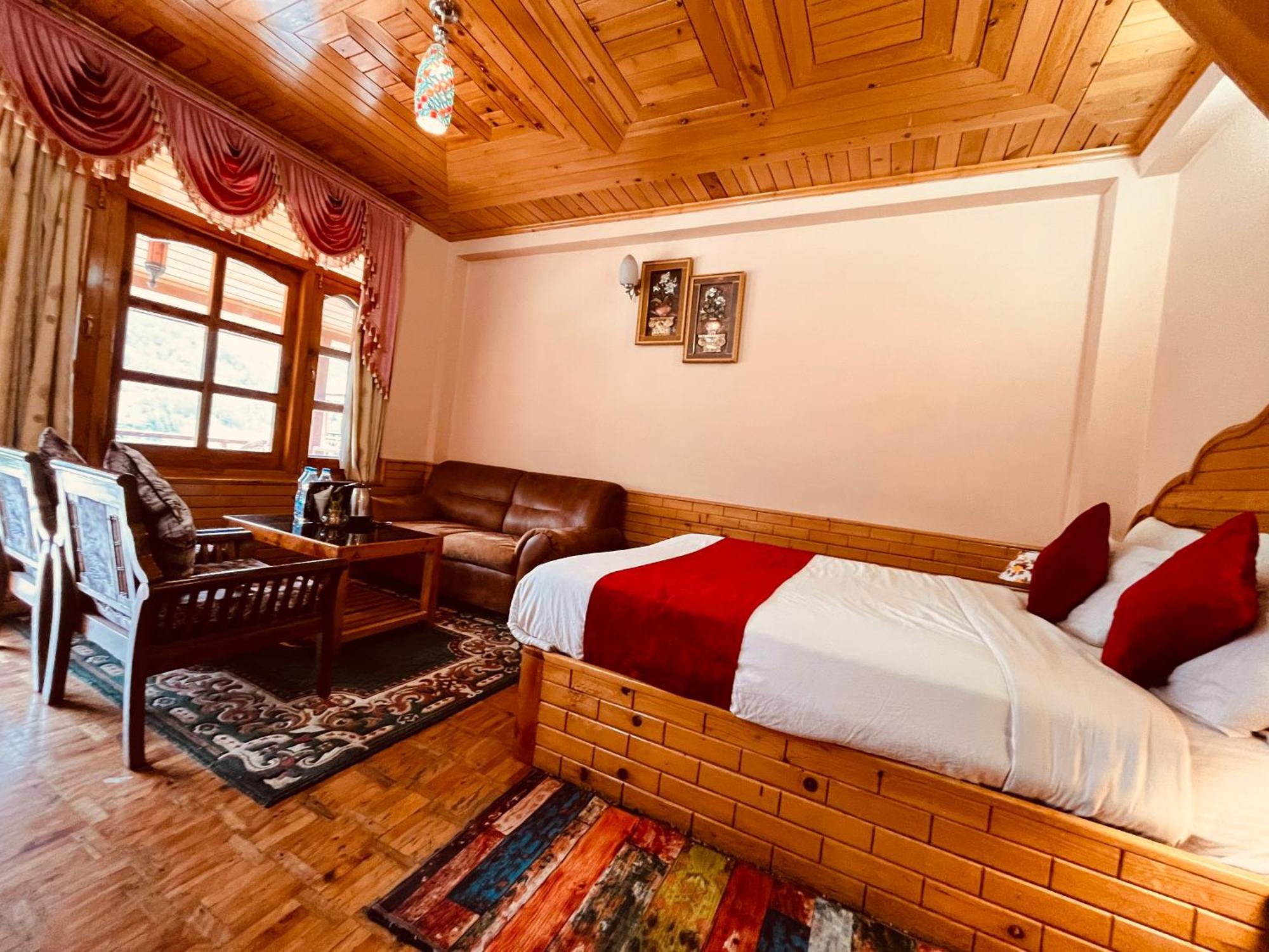 Hotel Hollywood Manali - Scenic River & Mountain View With Premium Rooms Esterno foto